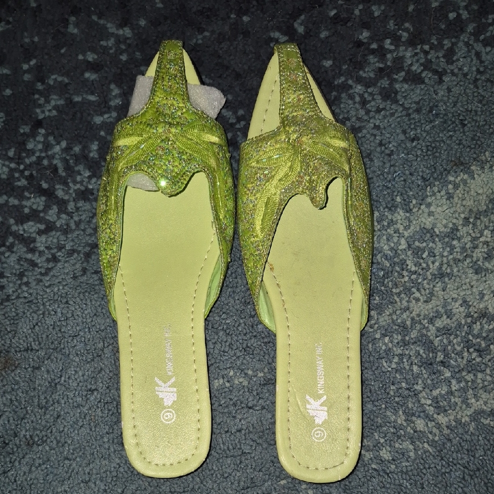 KINGSWAY INC Women's Green Glitter mules Size 8.5